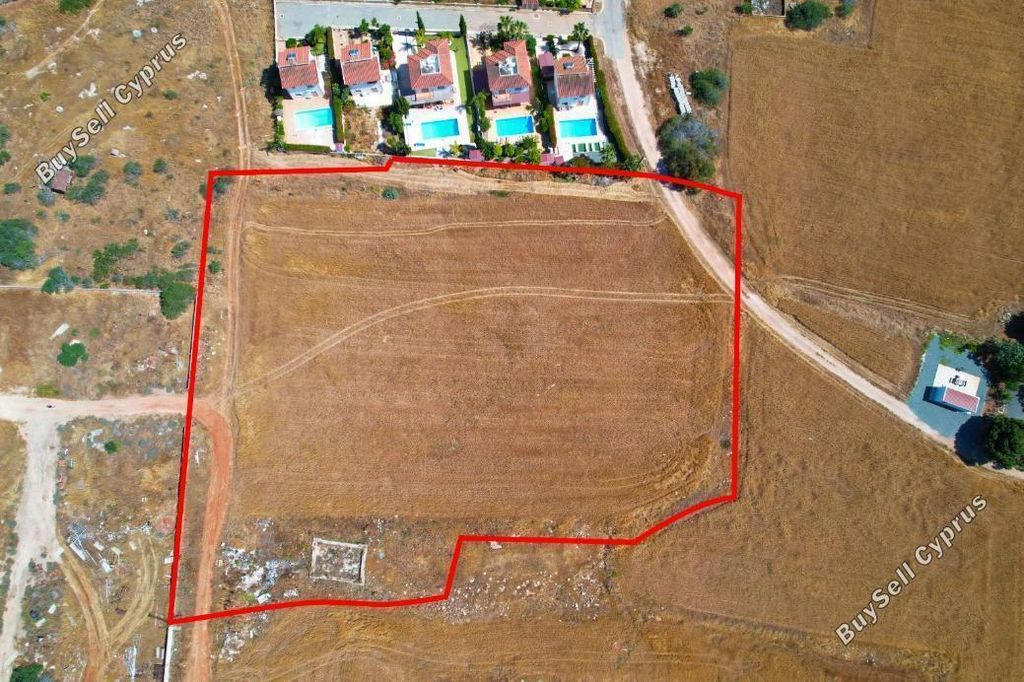 Property photo 3 of 3