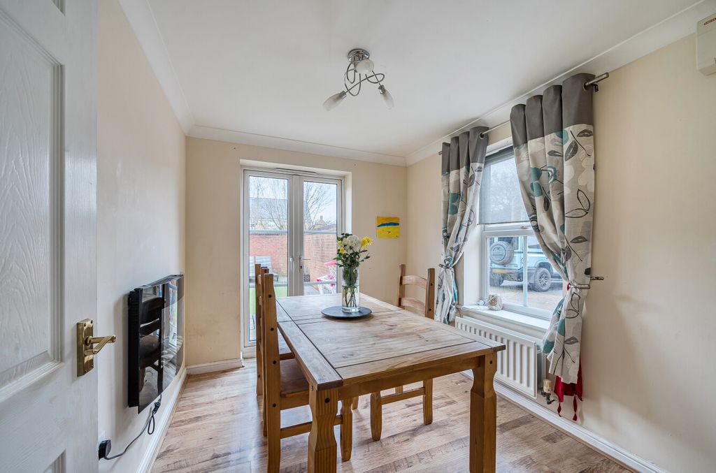 Property photo 3 of 21 1396647-16-6960Fc...