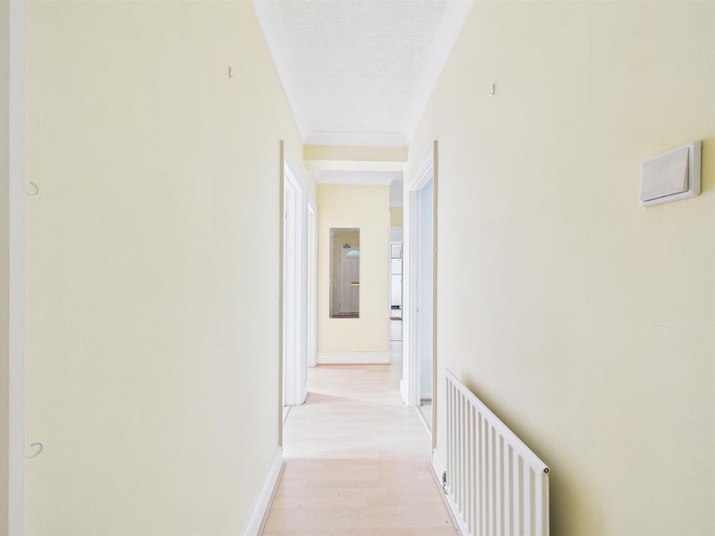 Property photo 3 of 13 Cam02885G0-Pr0576-Still001.Jpg