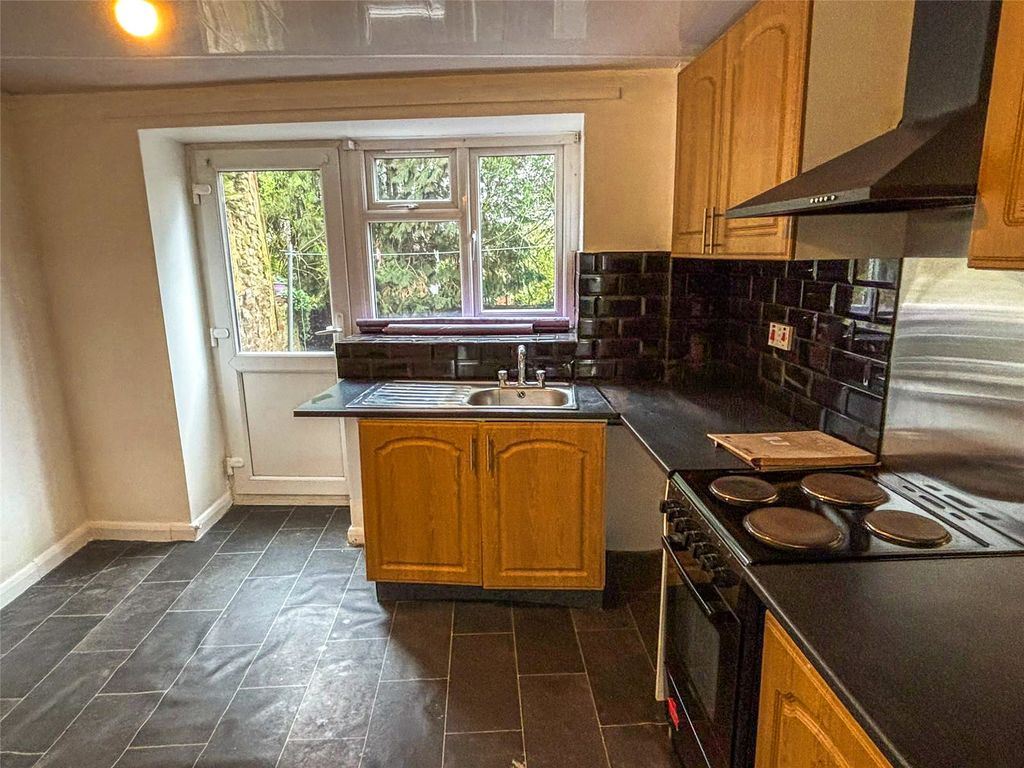 Property photo 2 of 9 Picture No. 23