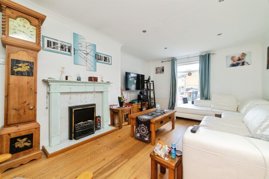 Property photo 2 of 14