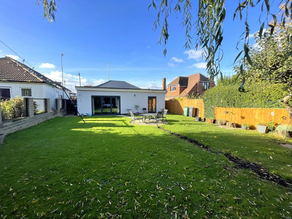 Property photo 2 of 21