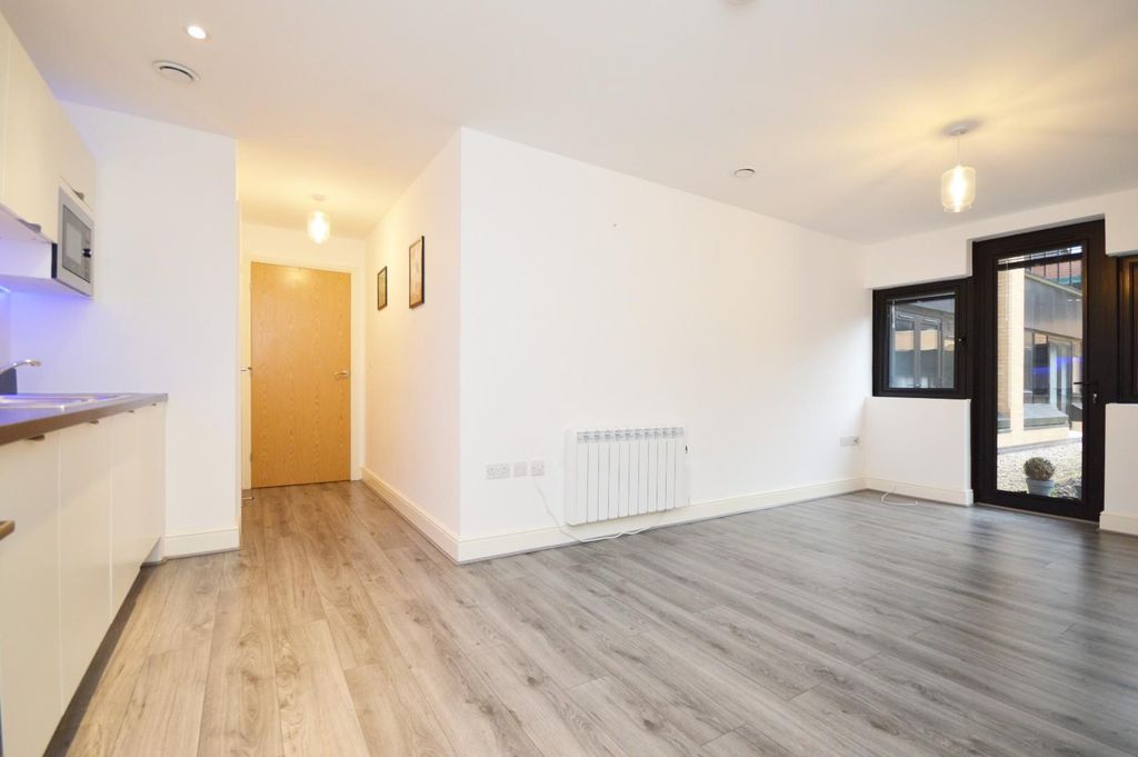 Property photo 3 of 12