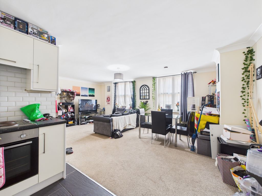Property photo 2 of 7