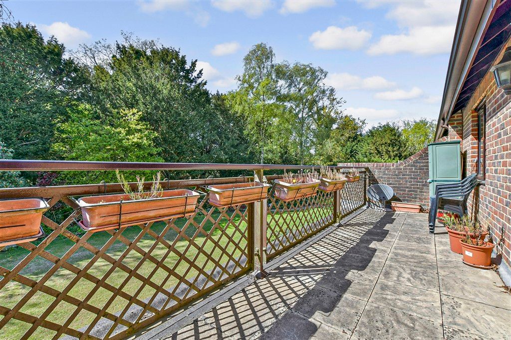 Property photo 2 of 14 Balcony / Terrace