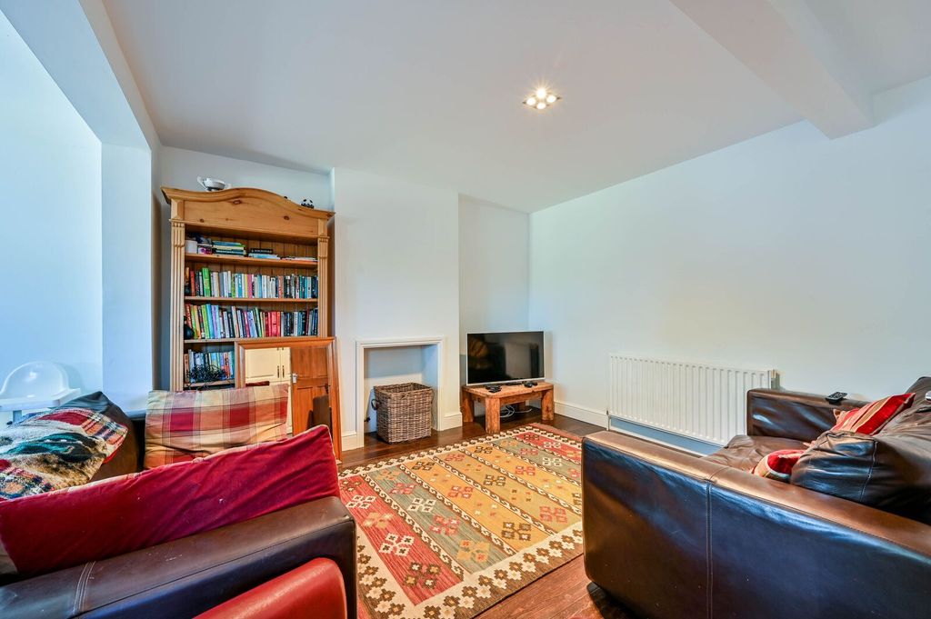 Property photo 2 of 14