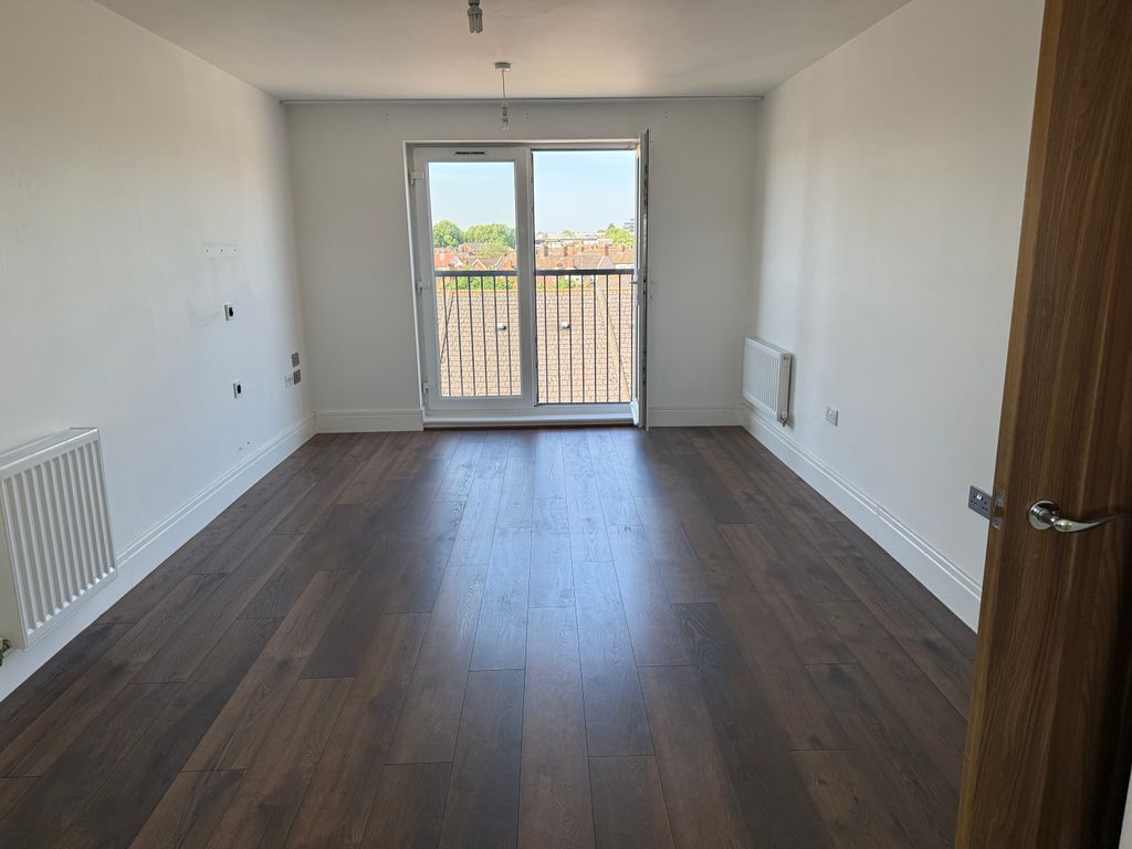 Property photo 3 of 7