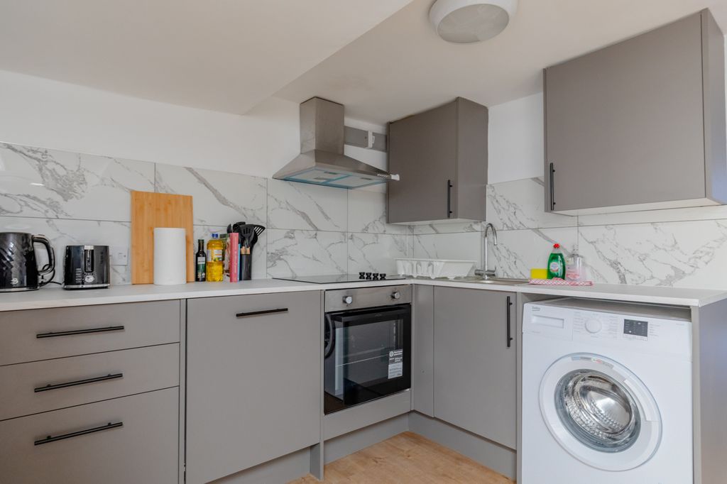 Property photo 2 of 44