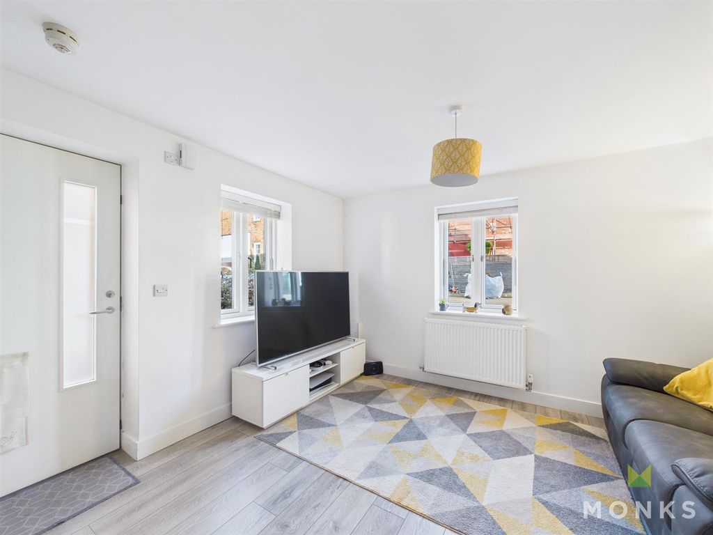 Property photo 3 of 10 Cam01520G0-Pr0308-Still005.Jpg