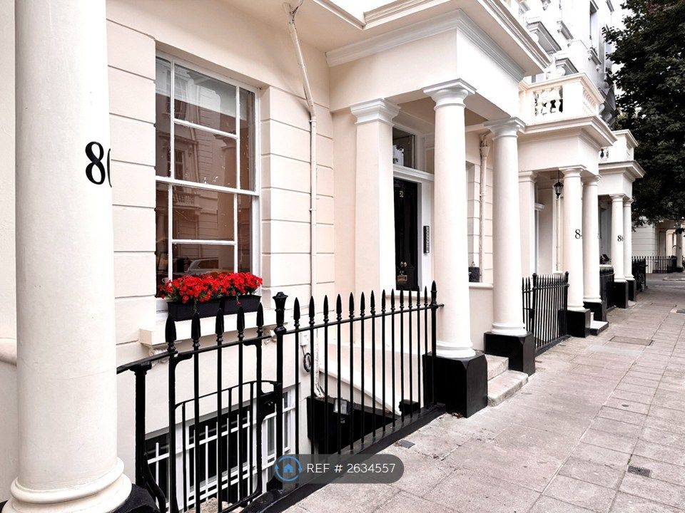Property photo 2 of 16 Gloucester Street