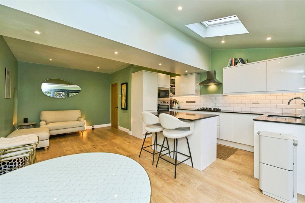 Property photo 3 of 18 Kitchen/Diner