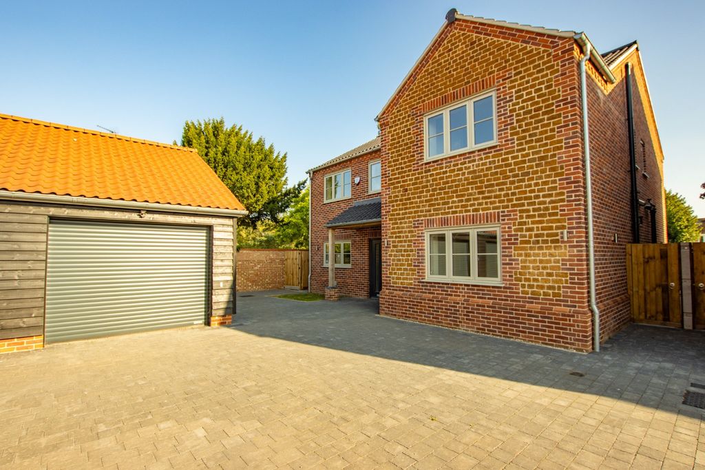 Property photo 1 of 5 4475591