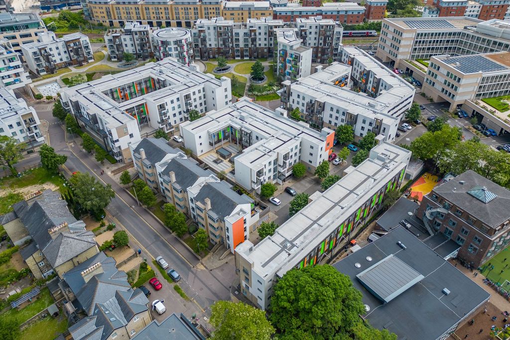 Property photo 2 of 13