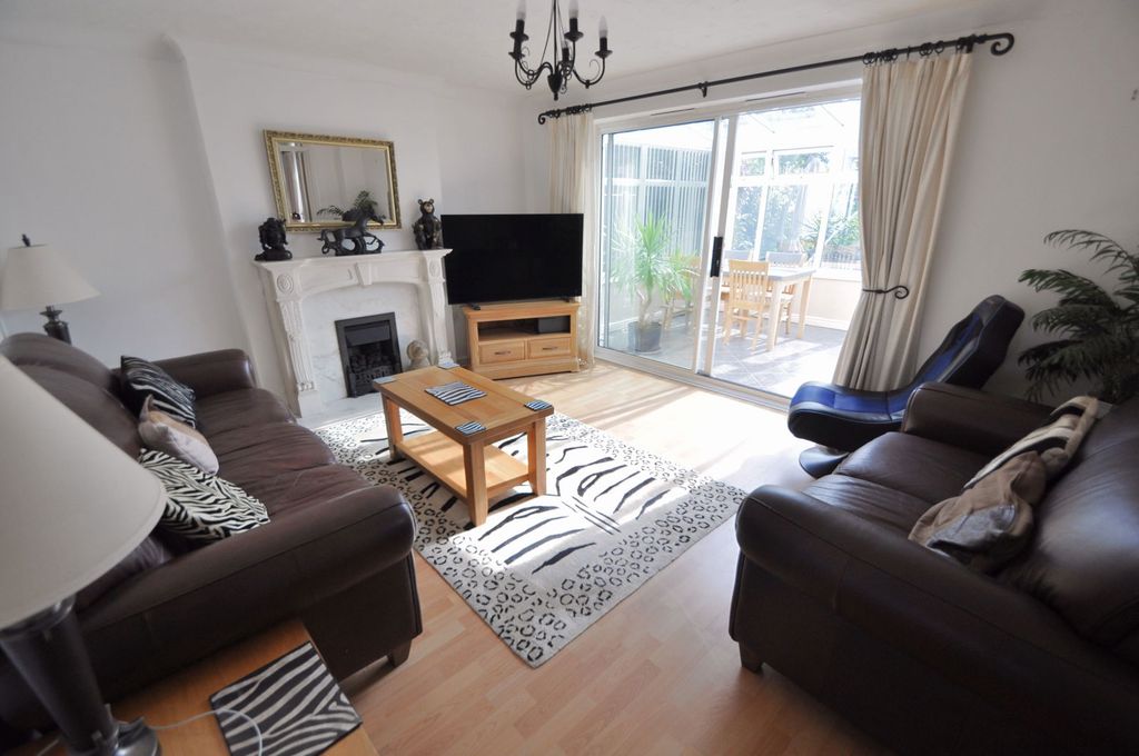 Property photo 2 of 36
