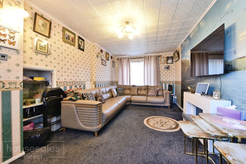 Property photo 3 of 15