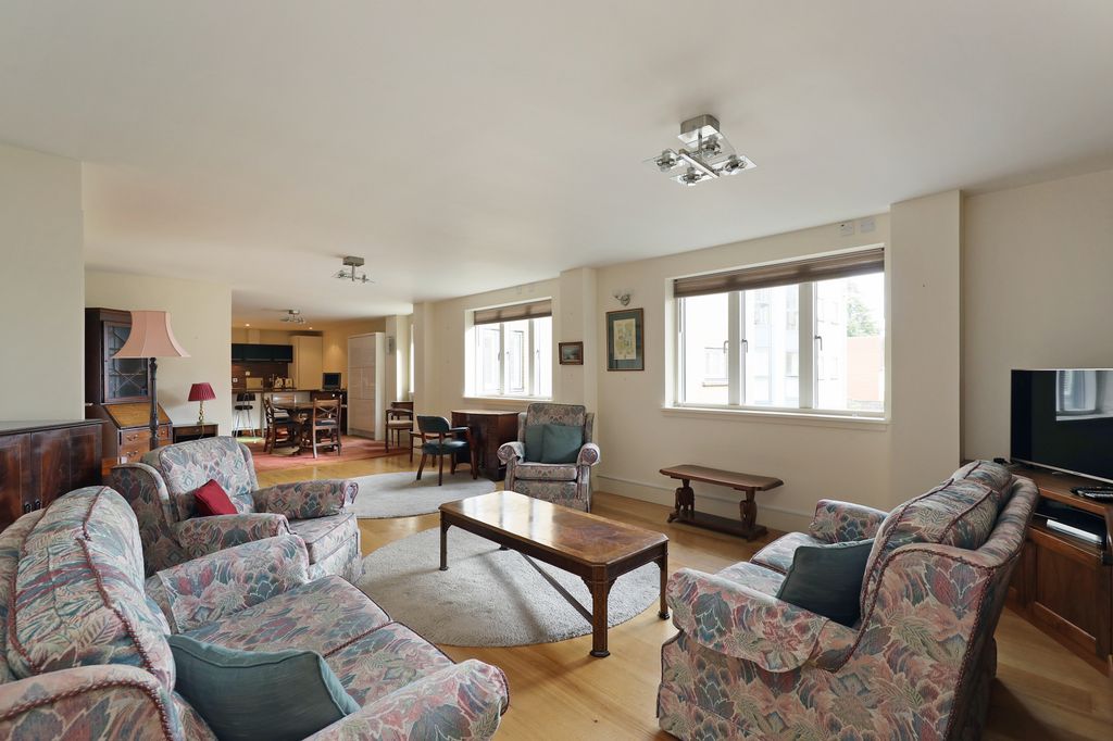 Property photo 2 of 14 Picture No. 08