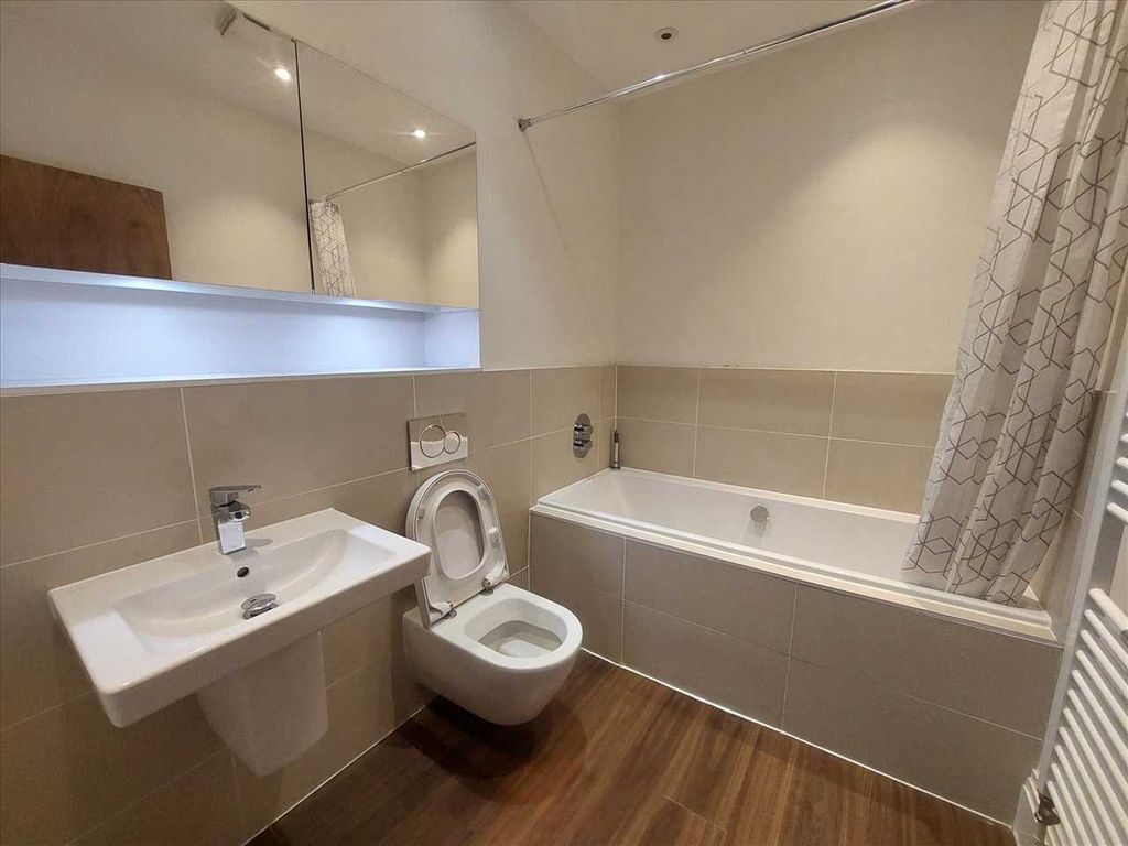 Property photo 3 of 6