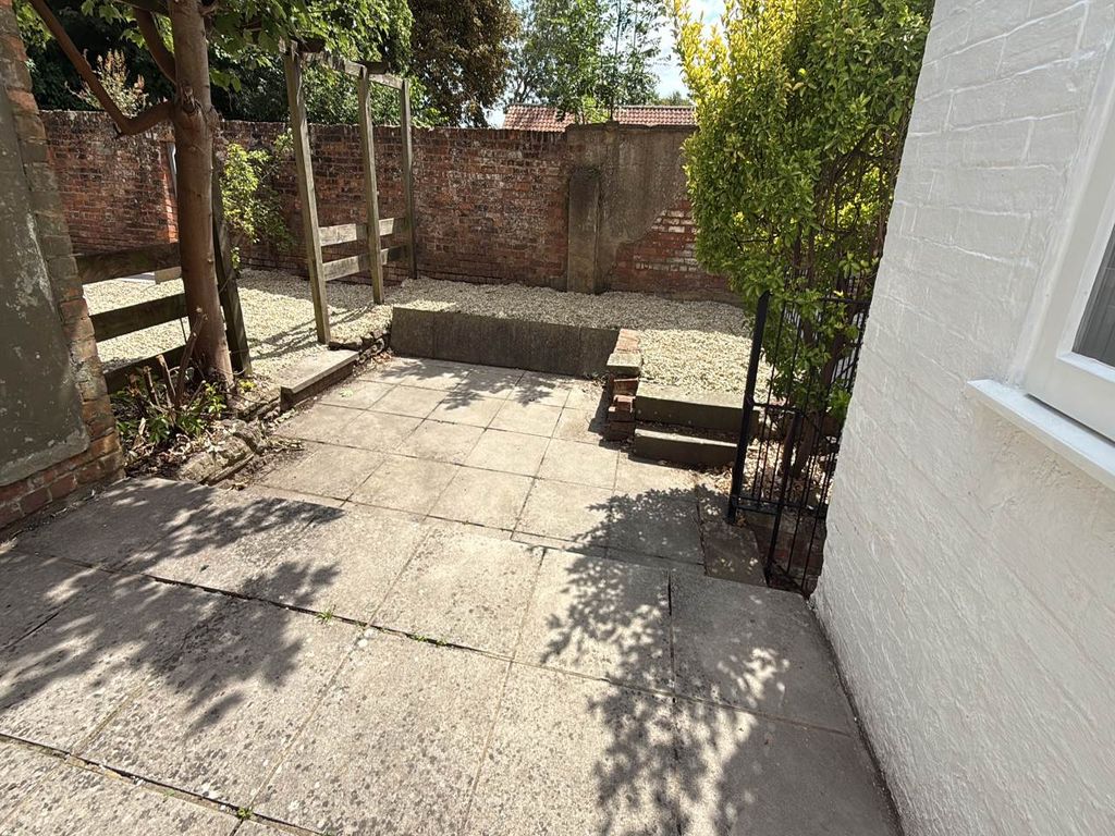 Property photo 1 of 2 Communal Garden