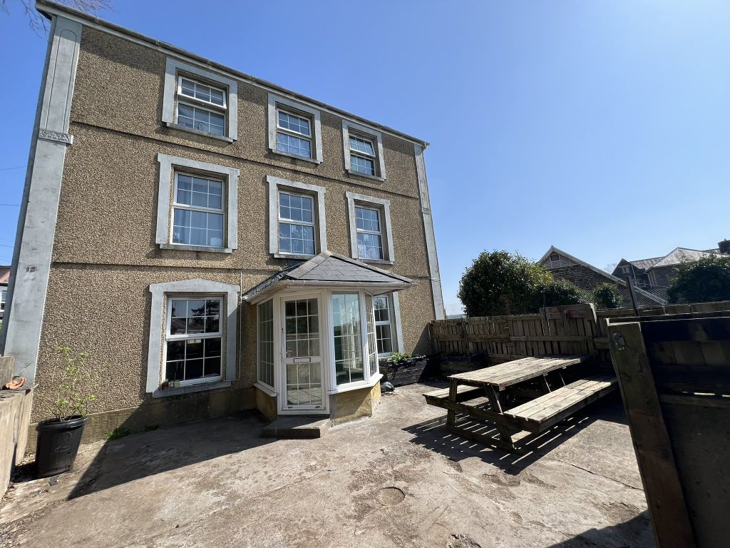 Property photo 1 of 8 Img_5024