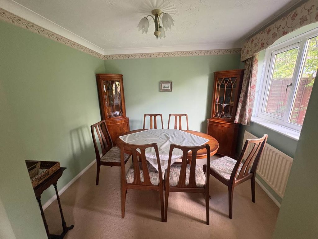 Property photo 3 of 18 Image002