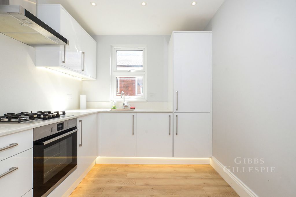 Property photo 2 of 15 Pbox-Img.Jpg
