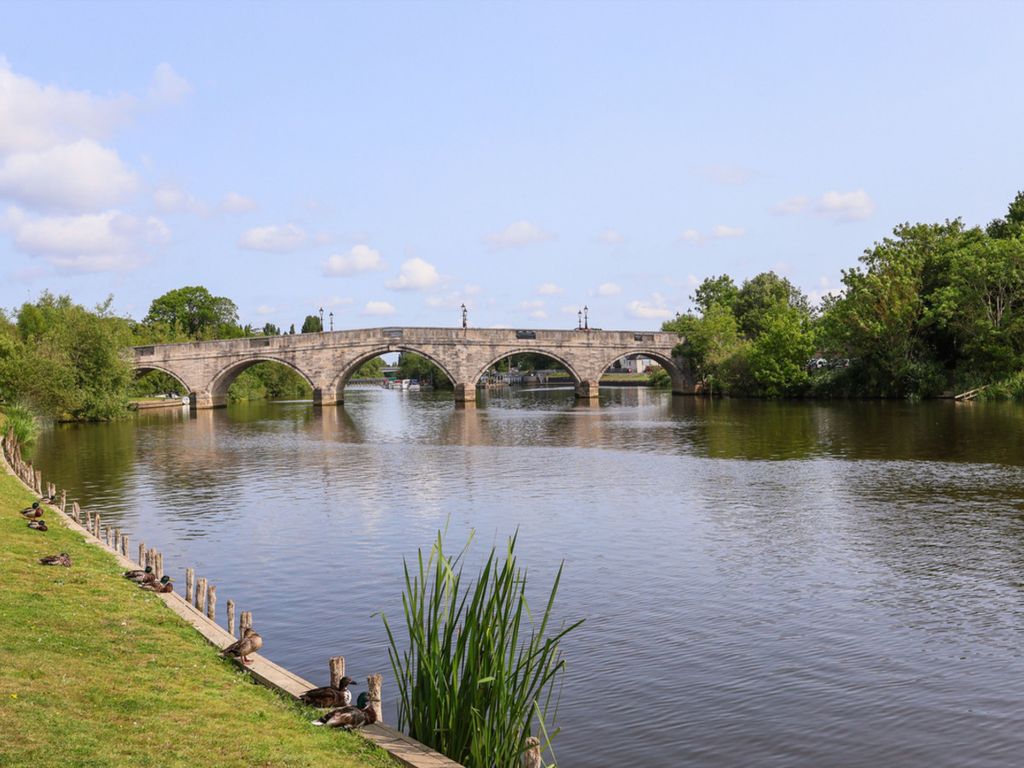 Property photo 2 of 29