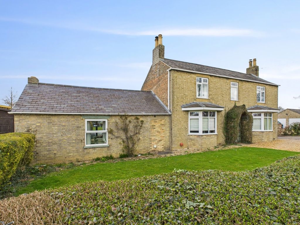 Property photo 1 of 33