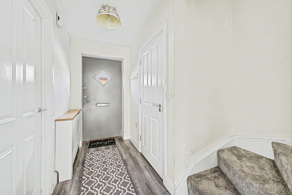 Property photo 2 of 19 Pbox-Img.Jpg