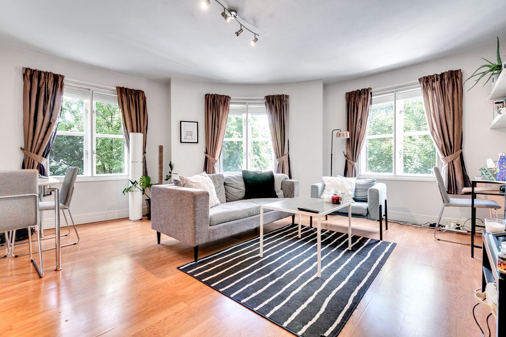 Property photo 1 of 10 Photo 01