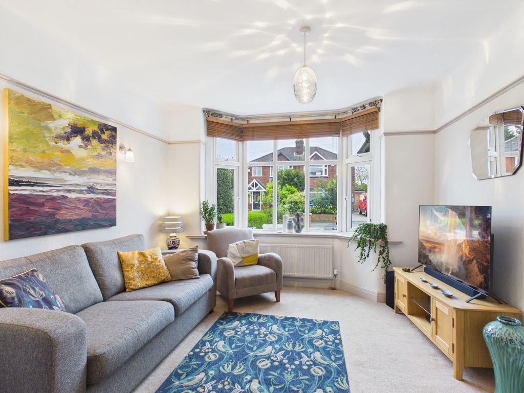 Property photo 2 of 17 Curzon Drive - Ewemove - Living Room