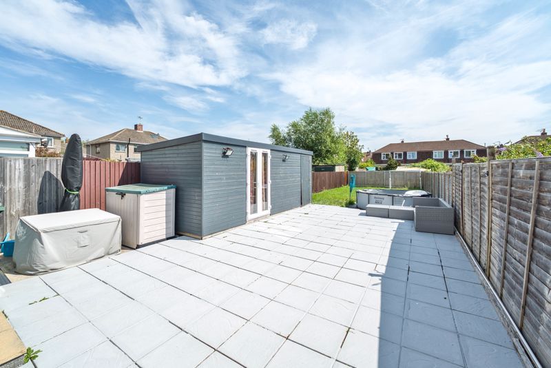 Property photo 3 of 20 Photo 12