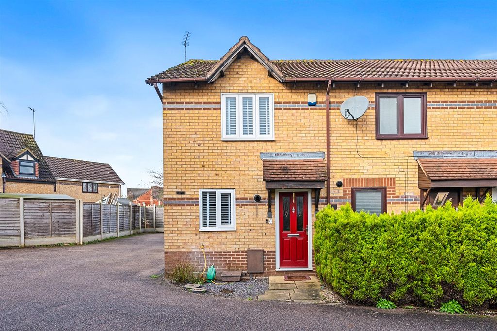 Property photo 1 of 9 6Reimscourtweb01.Jpg