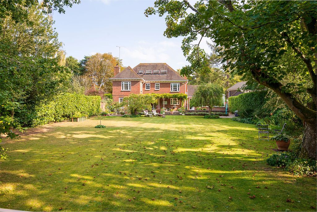 Property photo 1 of 24