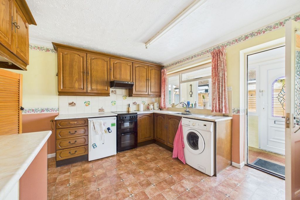 Property photo 3 of 16