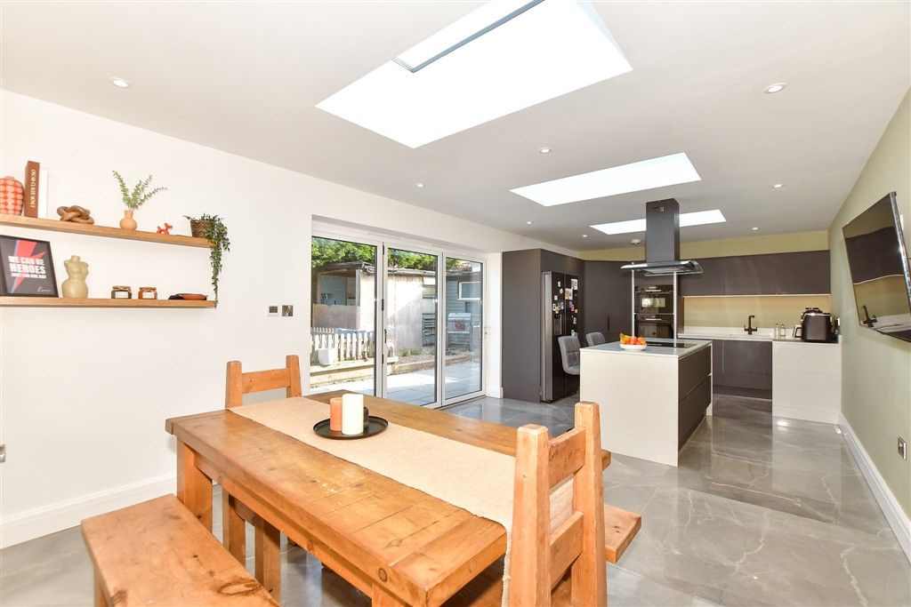 Property photo 3 of 16 Kitchen/Diner