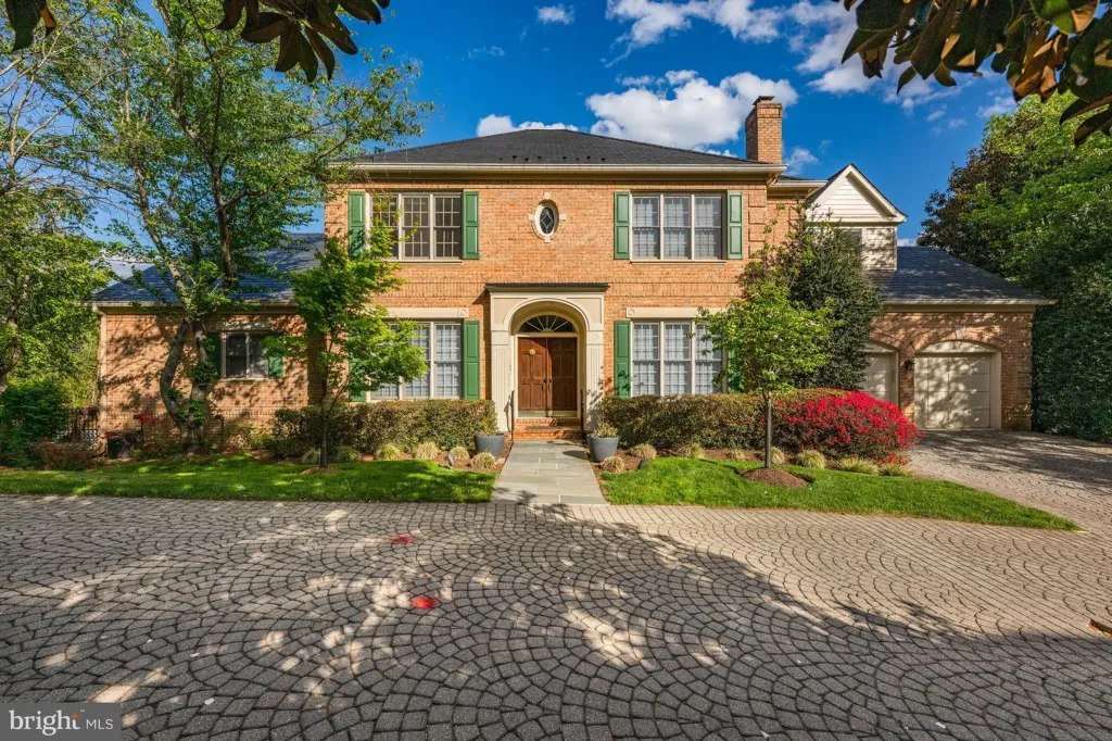 Property photo 1 of 21