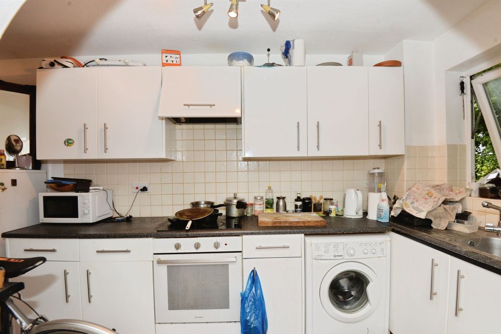 Property photo 3 of 18