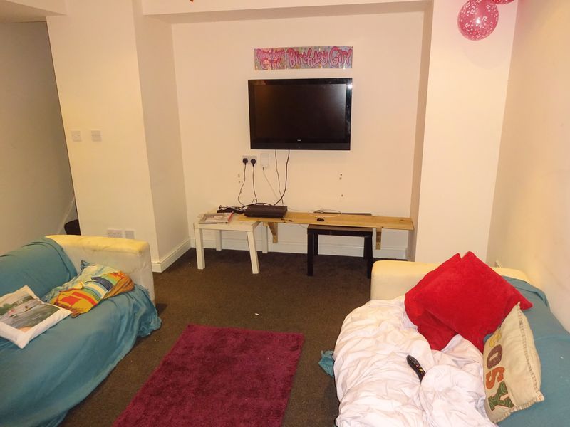 Property photo 2 of 5 Living Room