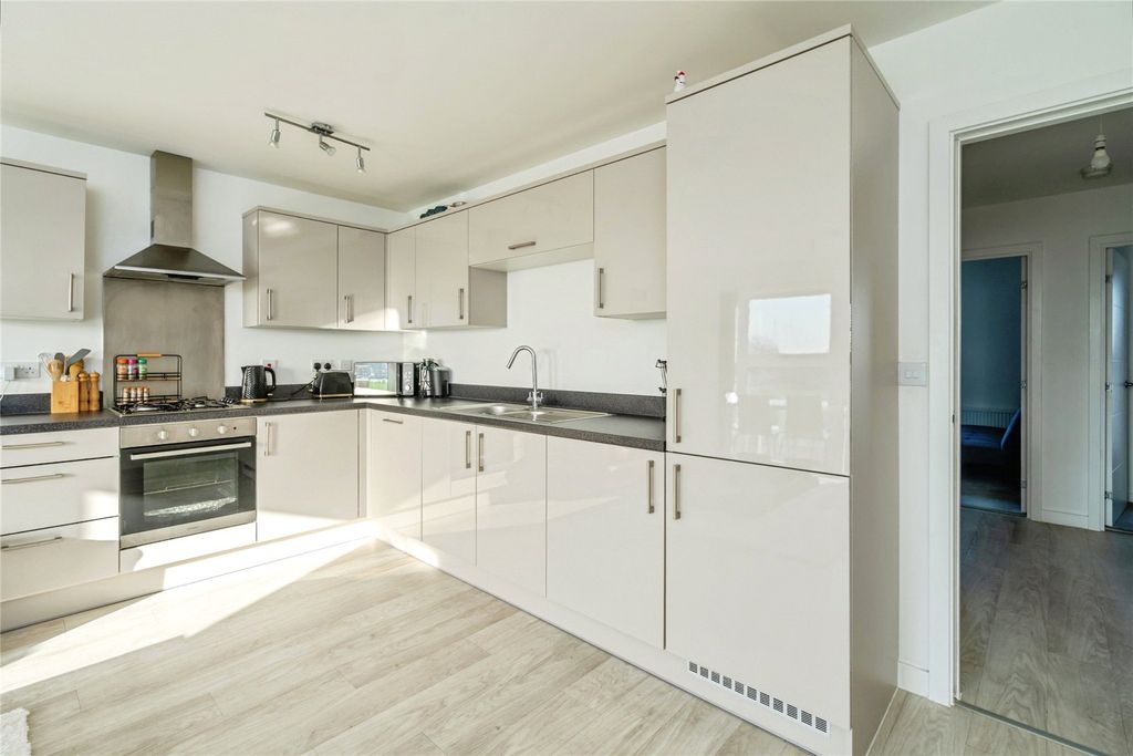 Property photo 3 of 20 Picture No. 16