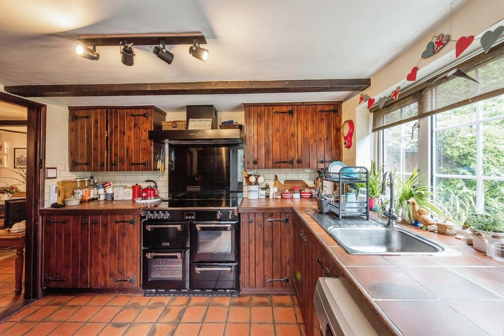 Property photo 2 of 19