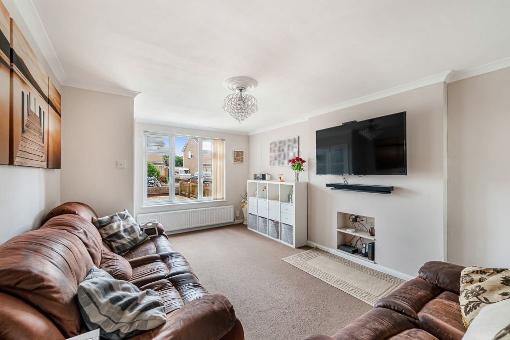 Property photo 1 of 25 4 Bedroom Semi Detached For Sale