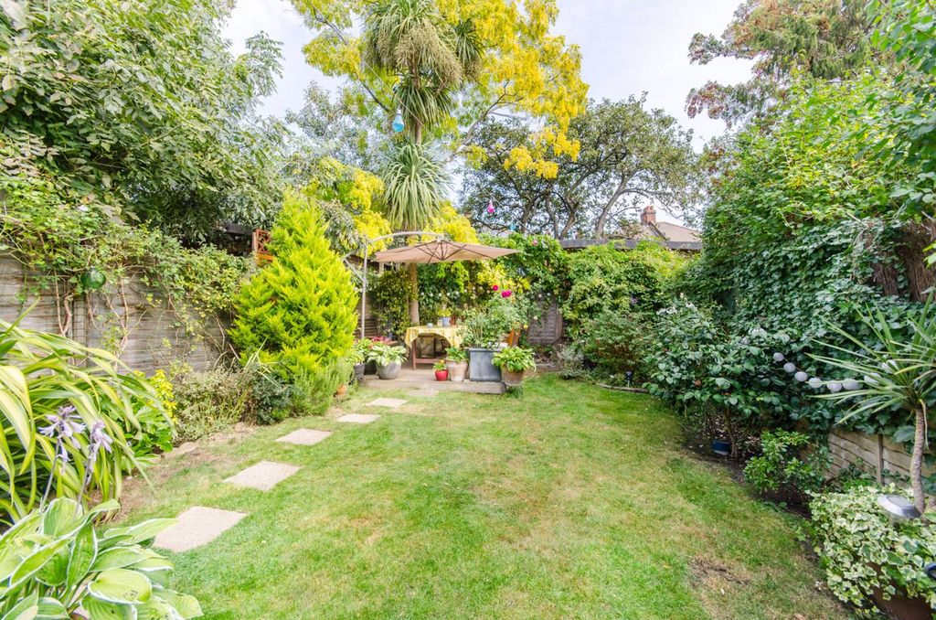 Property photo 1 of 19