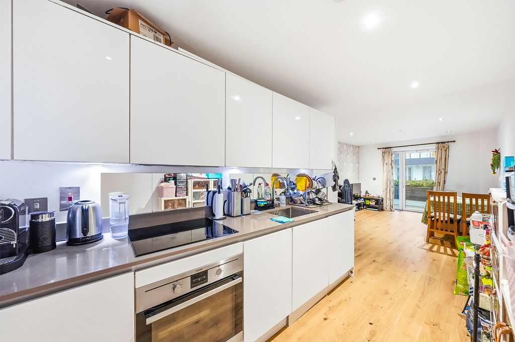 Property photo 2 of 27 Photosinternal--9