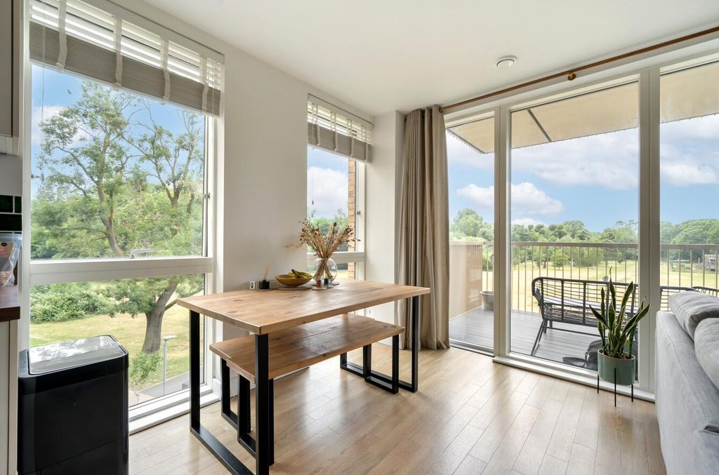 Property photo 1 of 12 Dining.Jpg