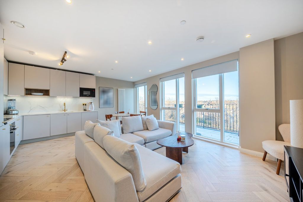 Property photo 3 of 16 Picture No. 15