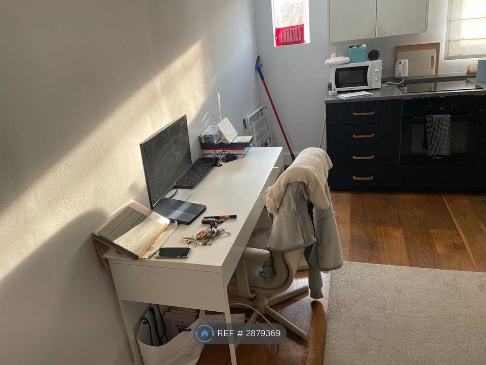 Property photo 2 of 6