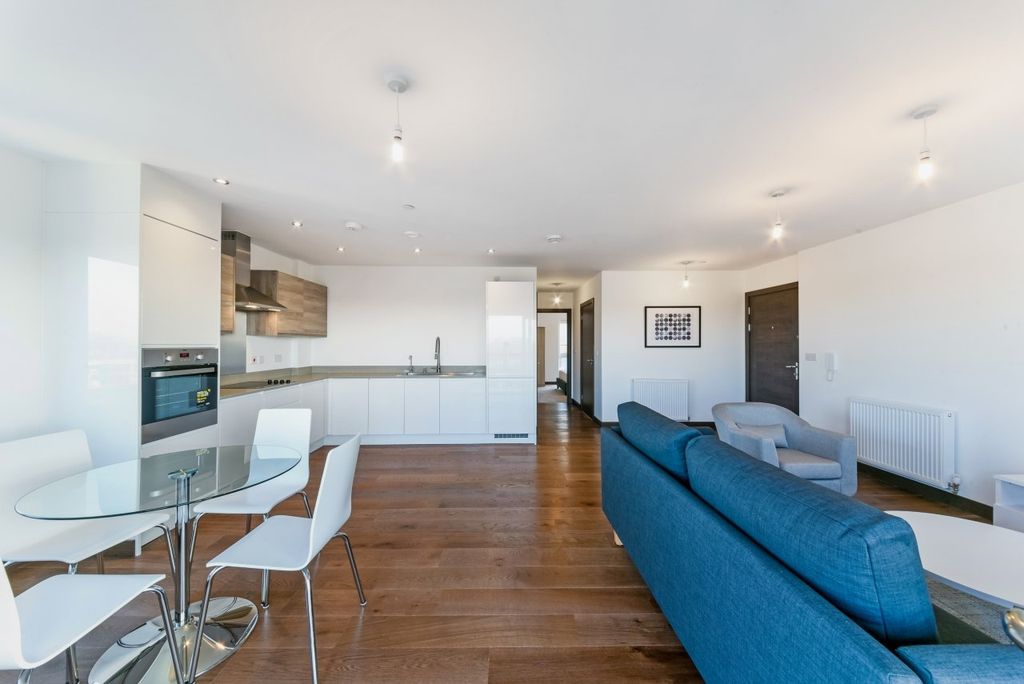 Property photo 2 of 9 Living Area Sharlest