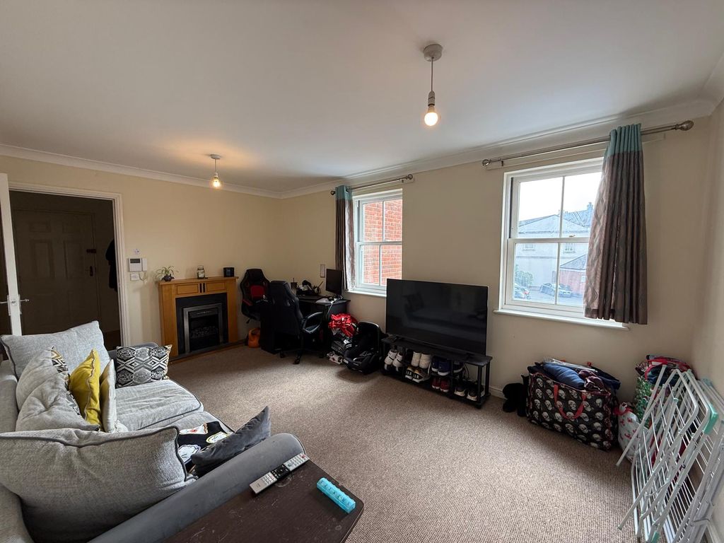 Property photo 2 of 8 Living Room