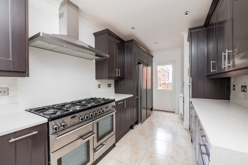 Property photo 2 of 19 Picture 2