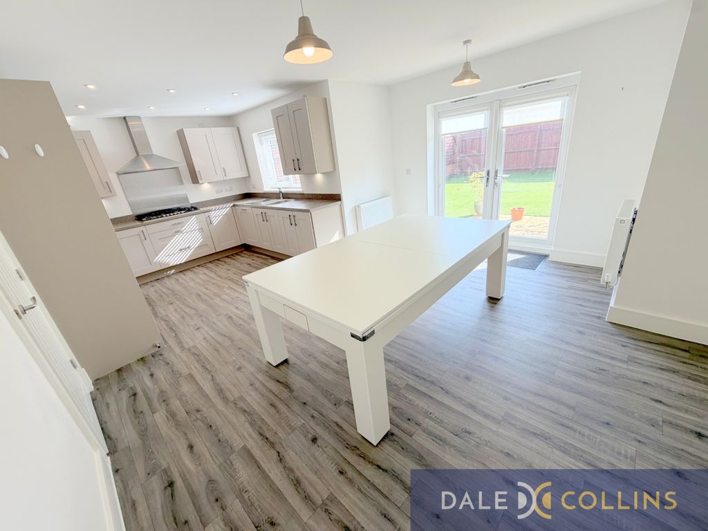 Property photo 3 of 32 Family Kitchen-Dining 2